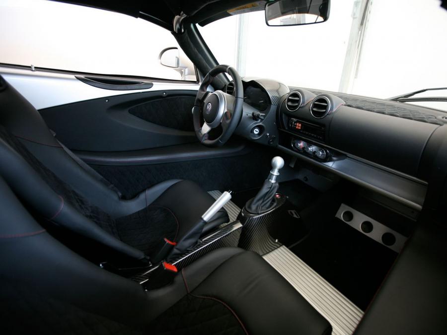 Интерьер Hennessey Venom GT 2010 года  (фото 68 из 71)